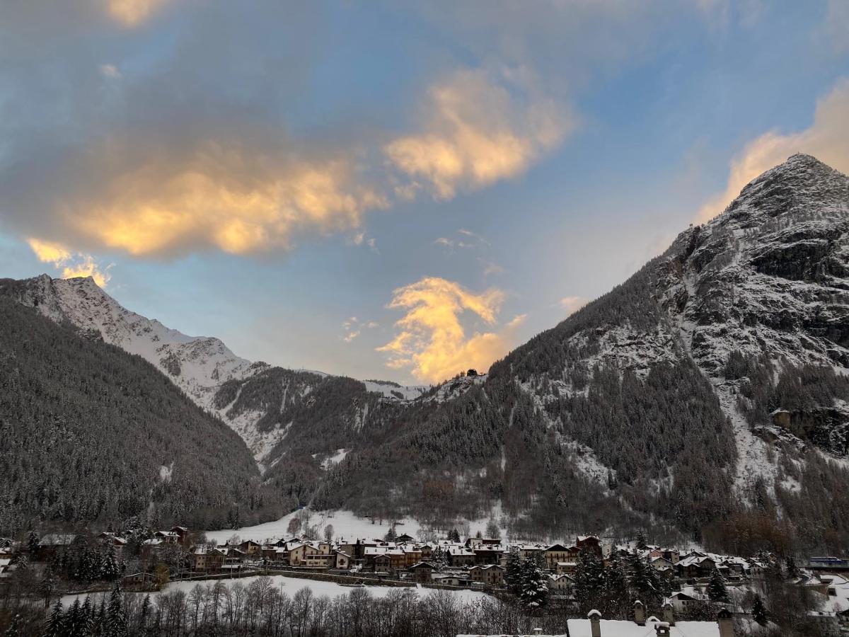 Hotel Walser Courmayeur Bagian luar foto