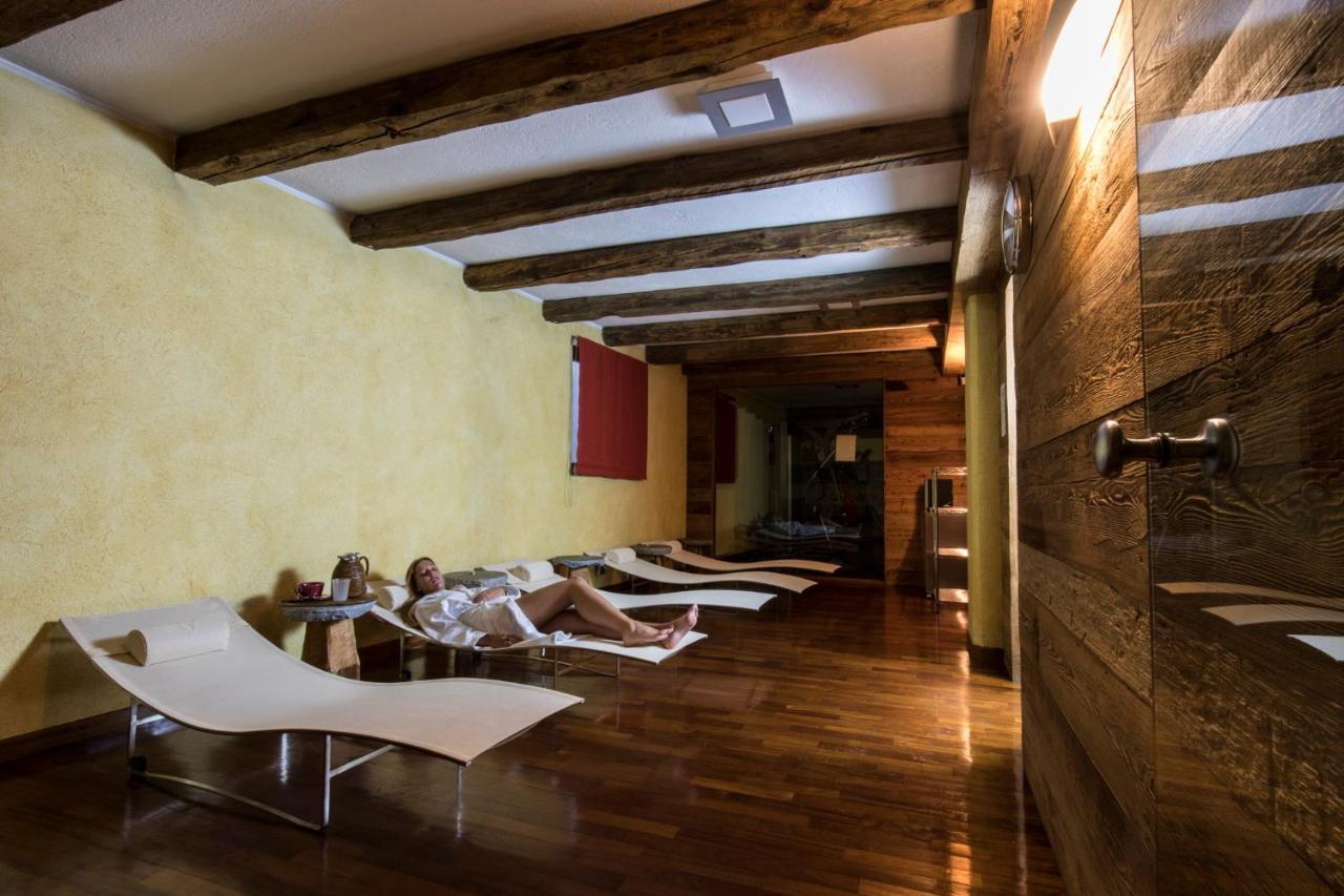 Hotel Walser Courmayeur Bagian luar foto