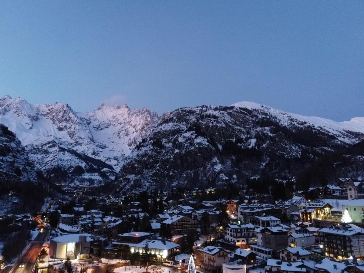Hotel Walser Courmayeur Bagian luar foto