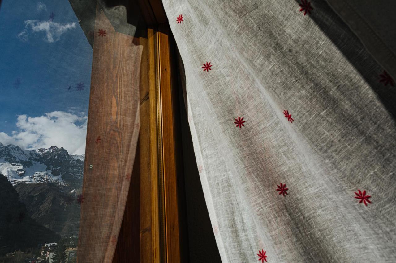 Hotel Walser Courmayeur Bagian luar foto