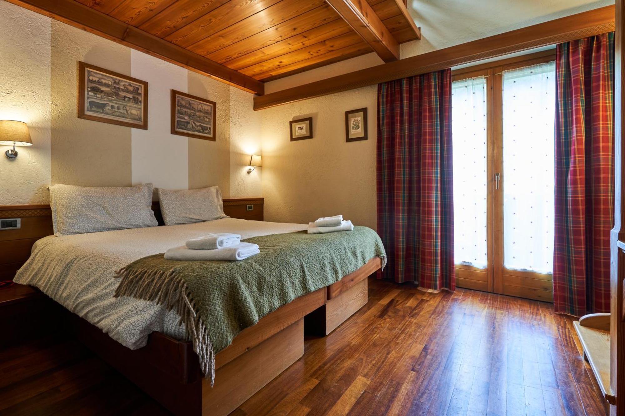 Hotel Walser Courmayeur Bagian luar foto