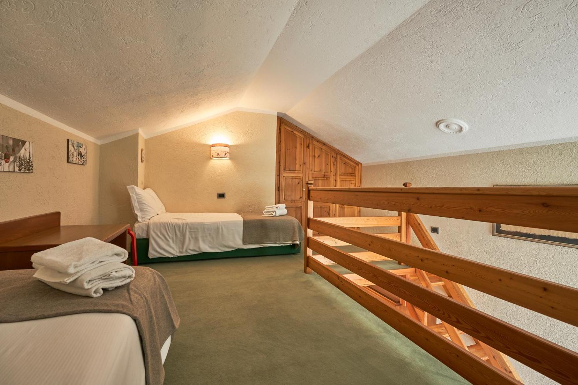 Hotel Walser Courmayeur Bagian luar foto