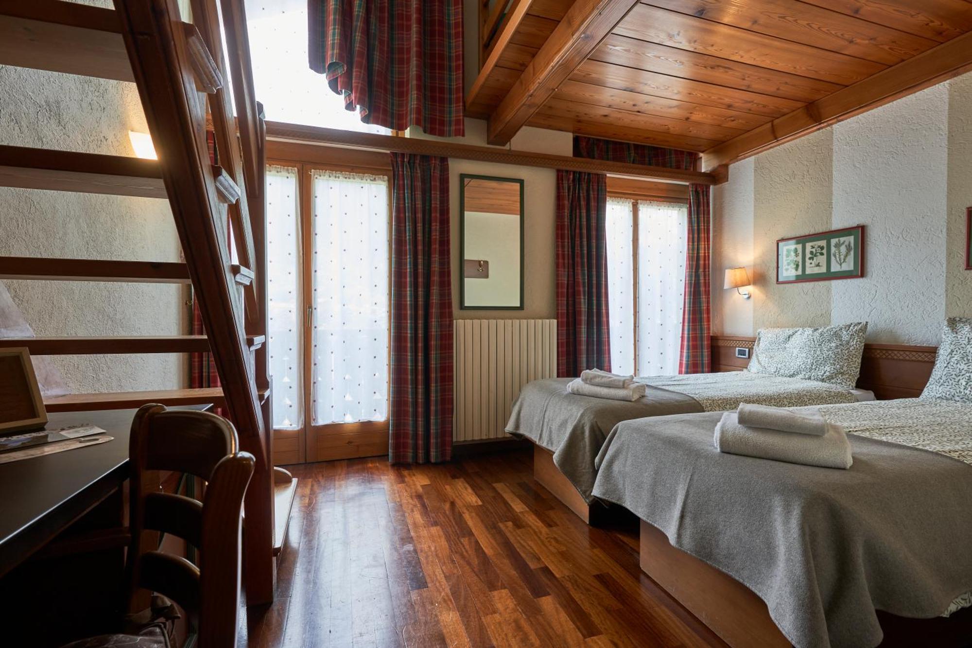 Hotel Walser Courmayeur Bagian luar foto