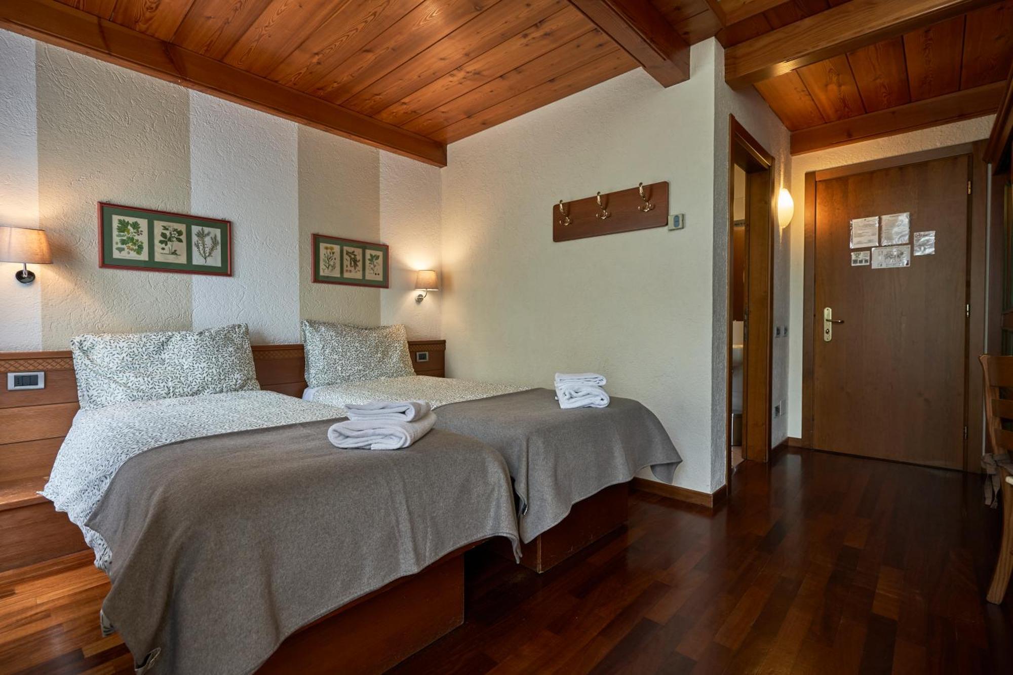Hotel Walser Courmayeur Bagian luar foto