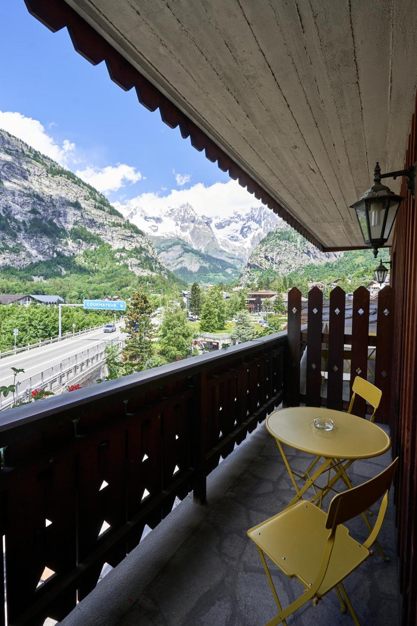 Hotel Walser Courmayeur Bagian luar foto