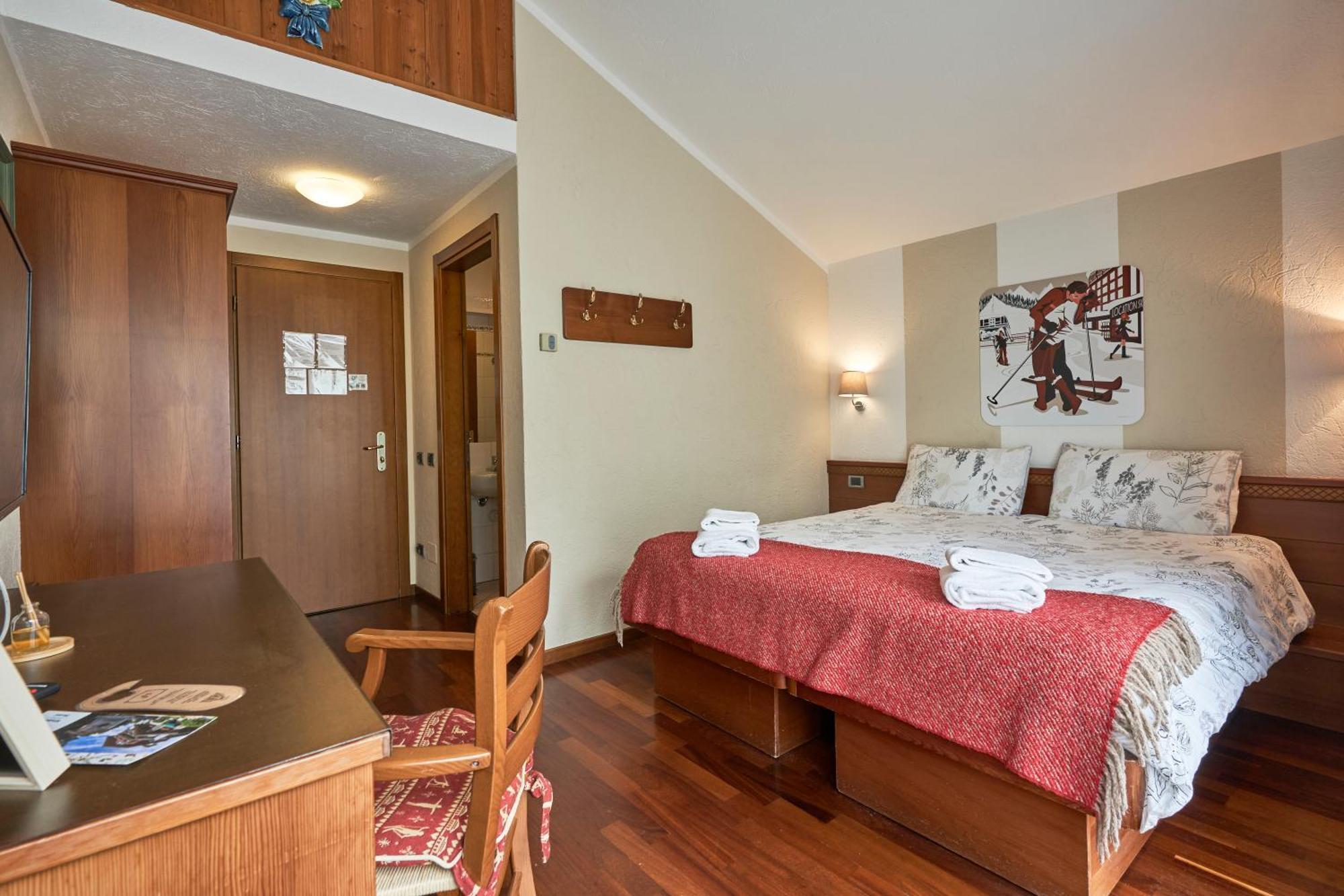 Hotel Walser Courmayeur Bagian luar foto