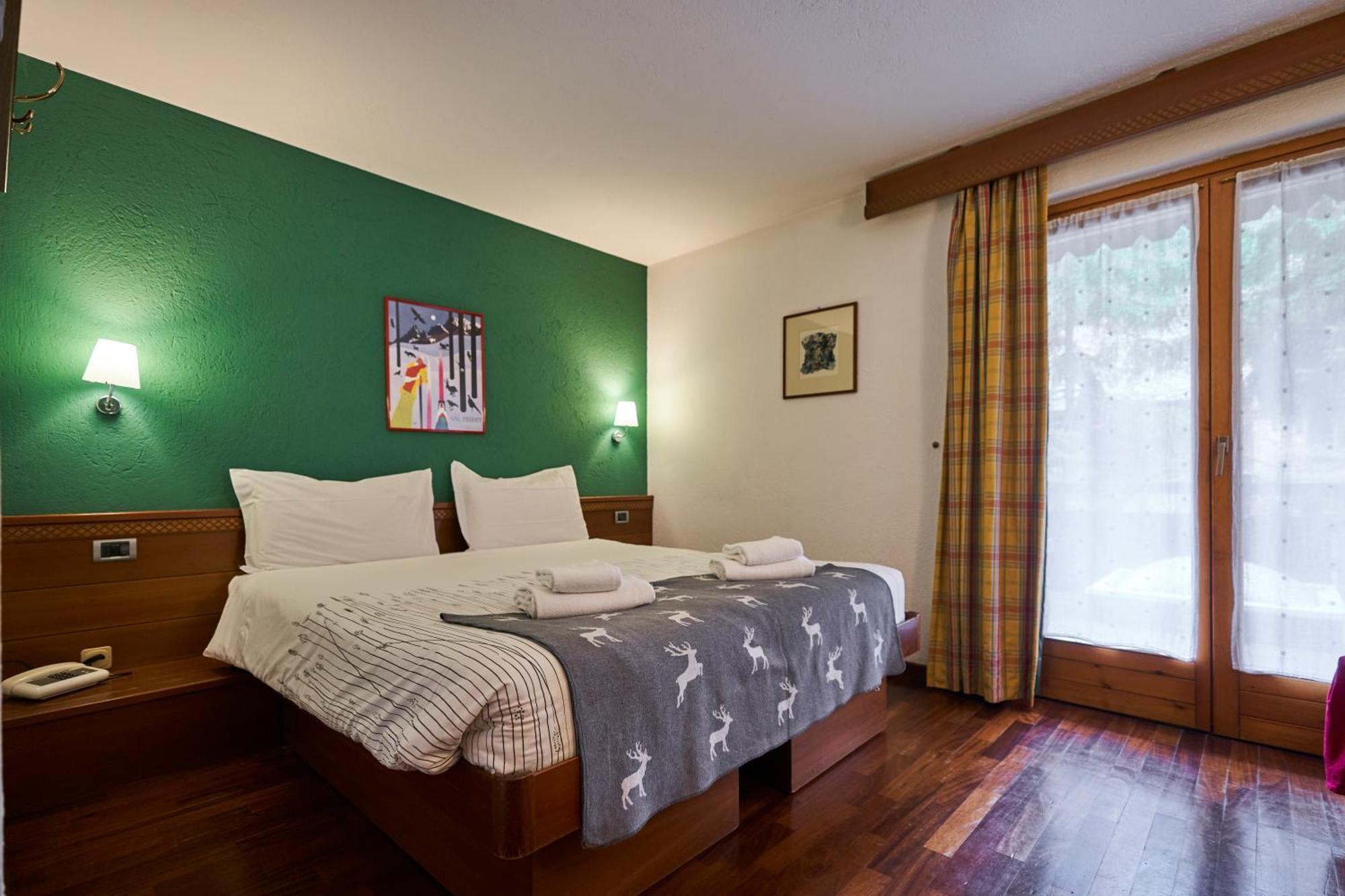 Hotel Walser Courmayeur Bagian luar foto