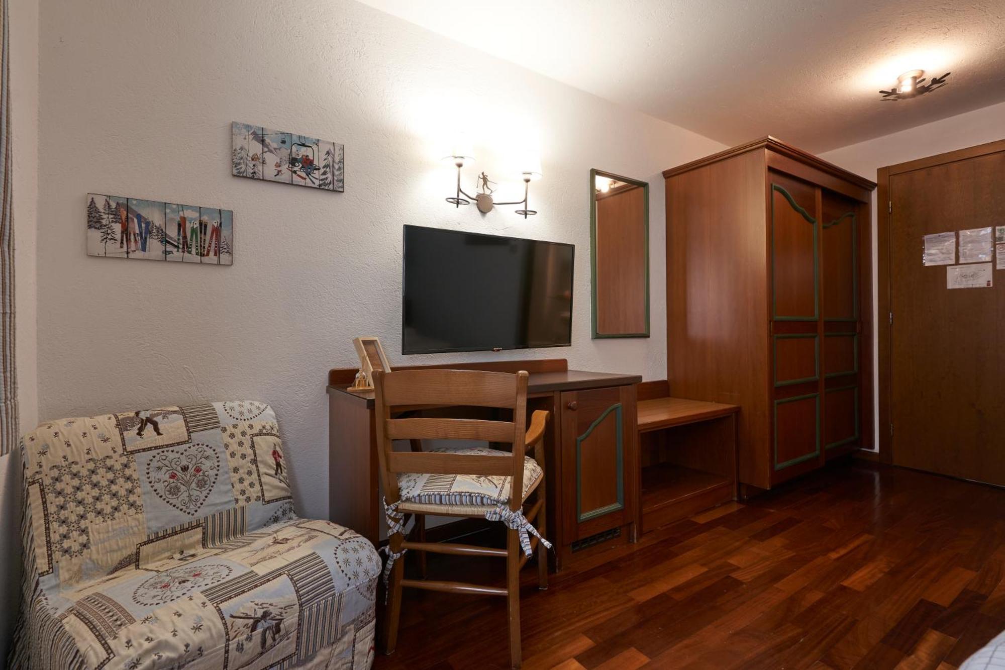 Hotel Walser Courmayeur Bagian luar foto