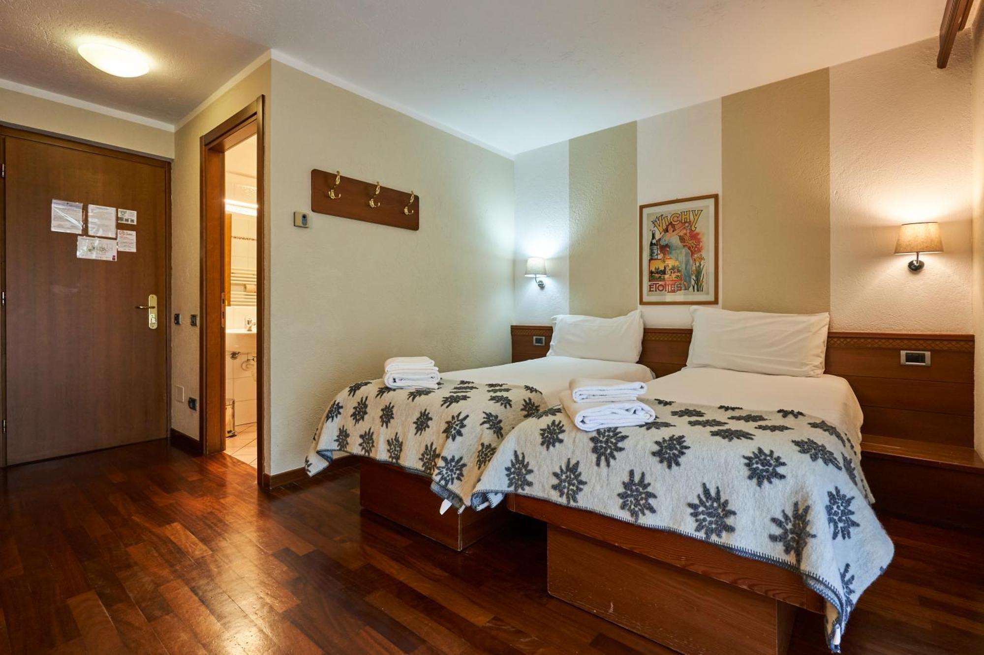 Hotel Walser Courmayeur Bagian luar foto