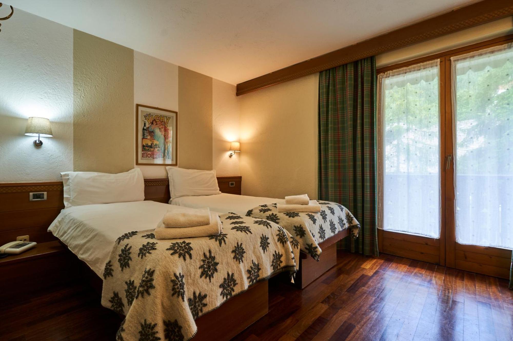 Hotel Walser Courmayeur Bagian luar foto