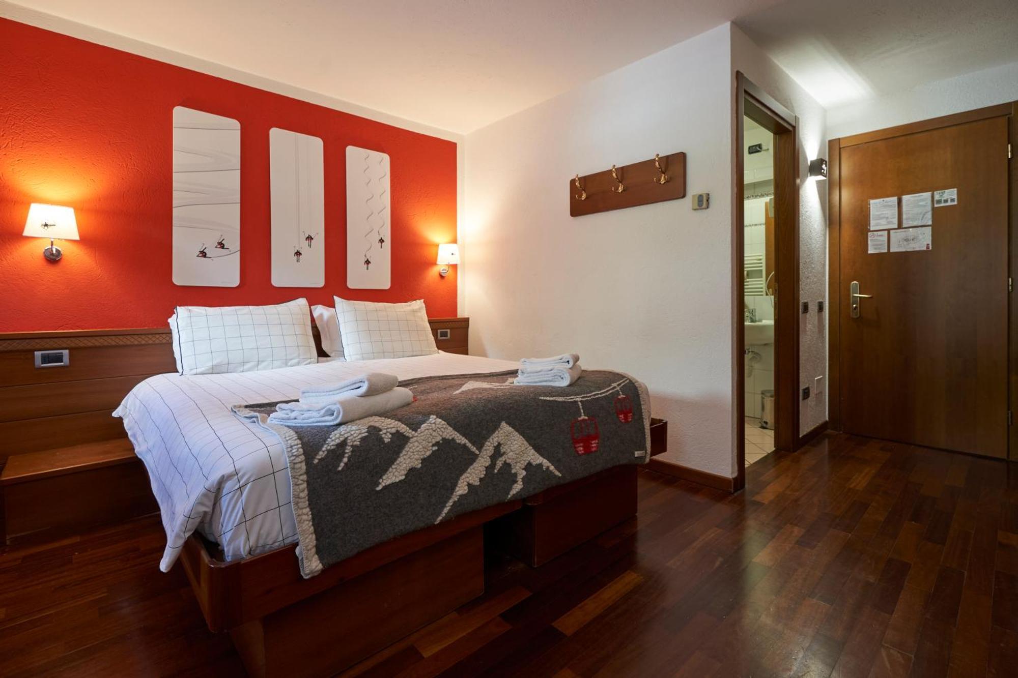 Hotel Walser Courmayeur Bagian luar foto