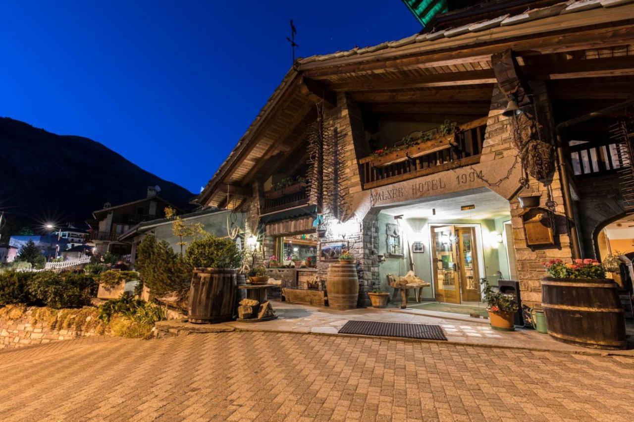 Hotel Walser Courmayeur Bagian luar foto