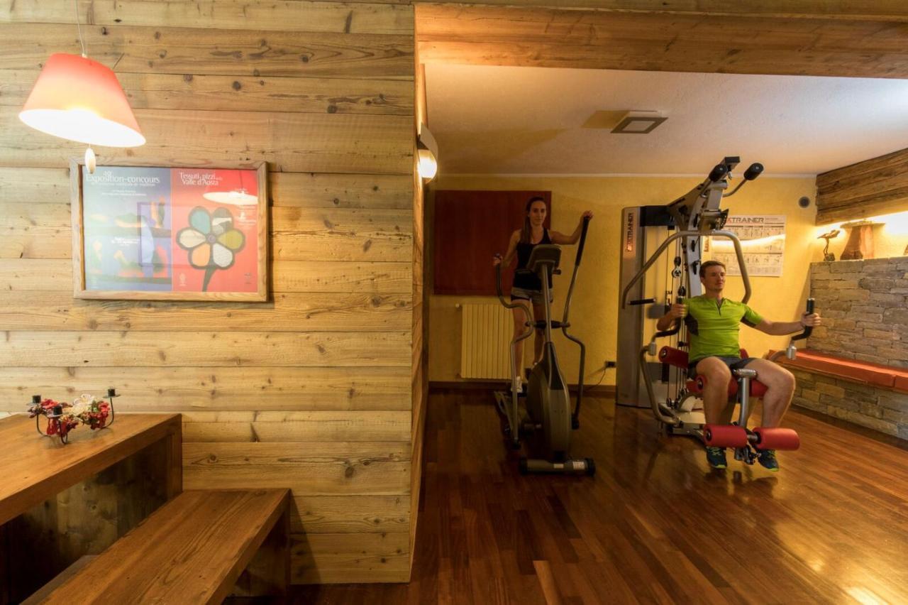 Hotel Walser Courmayeur Bagian luar foto