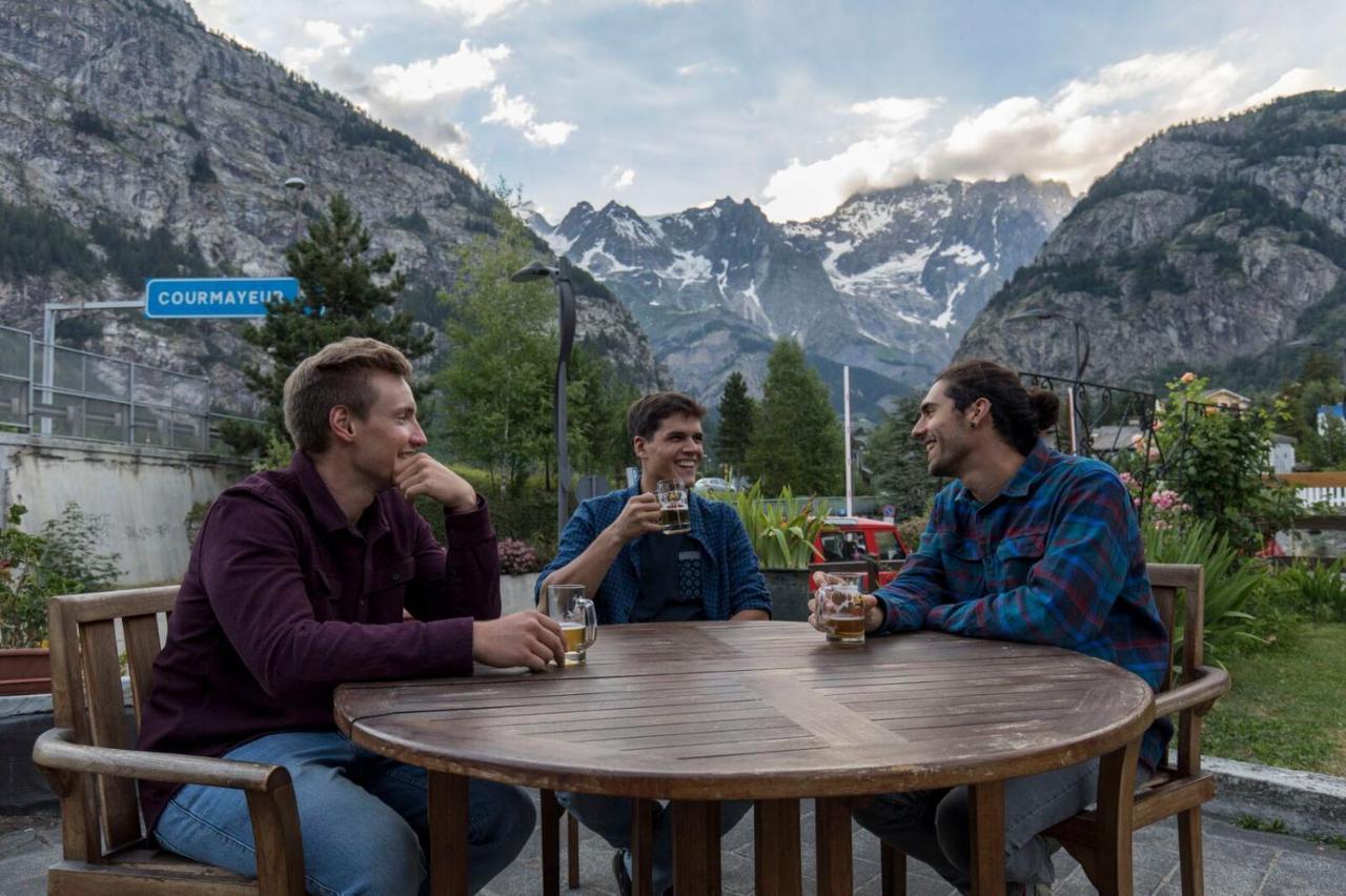 Hotel Walser Courmayeur Bagian luar foto